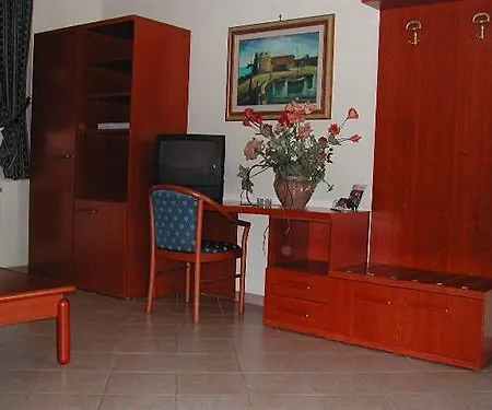 فندق Traiano شيفيتافيكْيا