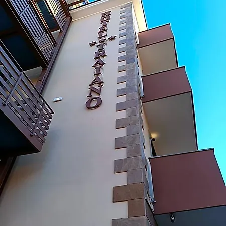 Traiano מלון צ'יוויטווקיה